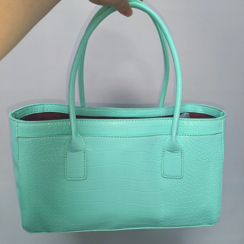 Handtasche mit Krokodilleder-P – Luxury Bags Coach Bewertung und Preis