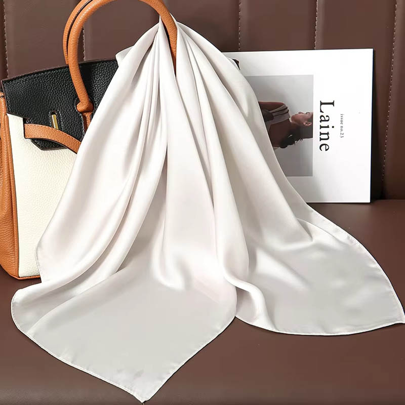 Luxus Einfarbig Seide Quadrat  – Luxury Bags Office Bewertung und Preis