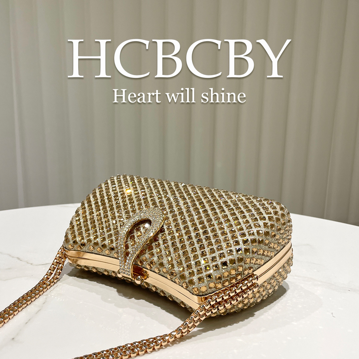 Goldene, funkelnde Luxus-Abend – Luxury Bags Gold Bewertung und Preis