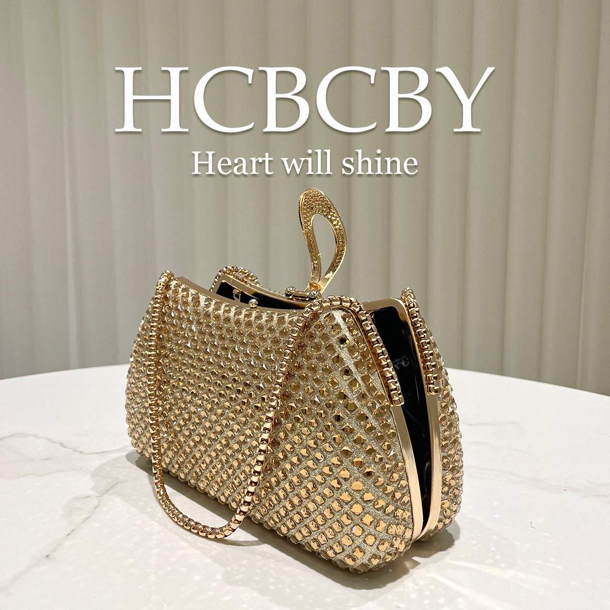 Goldene, funkelnde Luxus-Abend – Luxury Bags Gold Bewertung und Preis